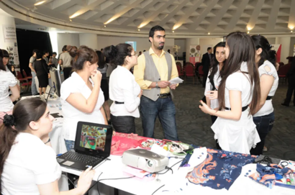 ABŞ-ın Ticarət Palatasının Azərbaycandakı Nümayəndəliyi və Junior Achievement Azərbaycan təşkilatı “Məktəblinin Biznes Günü” tədbiri keçirdilər