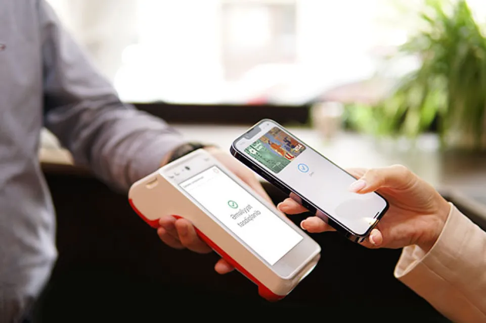PASHA Bank Brings Apple Pay to Customers