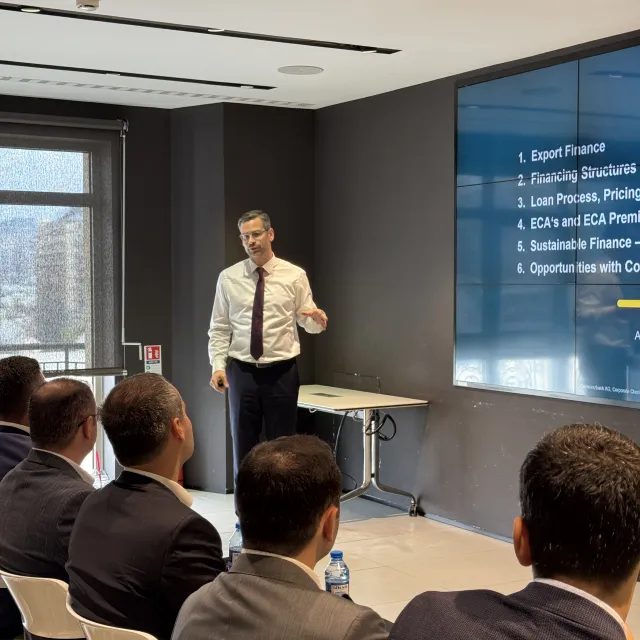 “Commerzbank” mütəxəssisləri “PAŞA Bank” əməkdaşları üçün təlim keçirdi