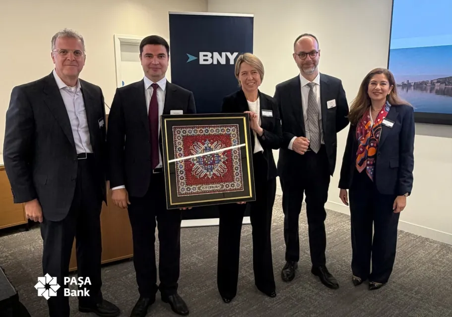 PAŞA Bank-ın rəhbər heyəti Londonda keçirilən Strateji Liderlik Sammitində iştirak edib