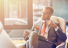 Visa İnfinite kartında hava limanlarında LoungeKey gözləmə zallarının xidməti